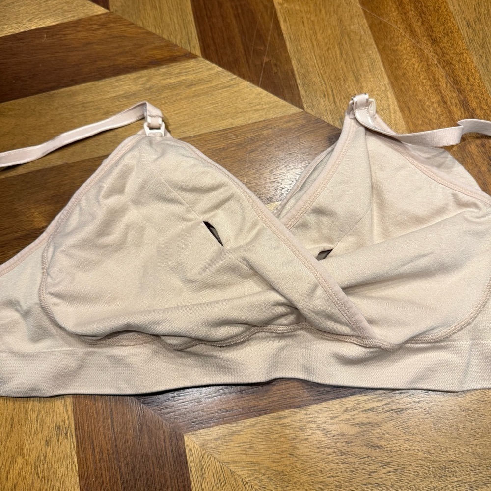 Motherhood Seamless Nursing and Pumping Maternity Bra - Picture 8 of 11